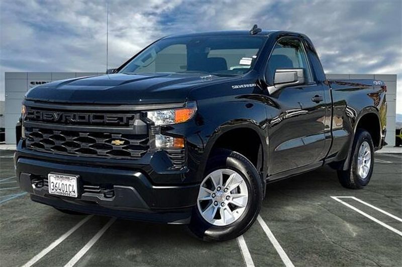 Used 2025 Chevrolet Silverado 1500 WTImage 1