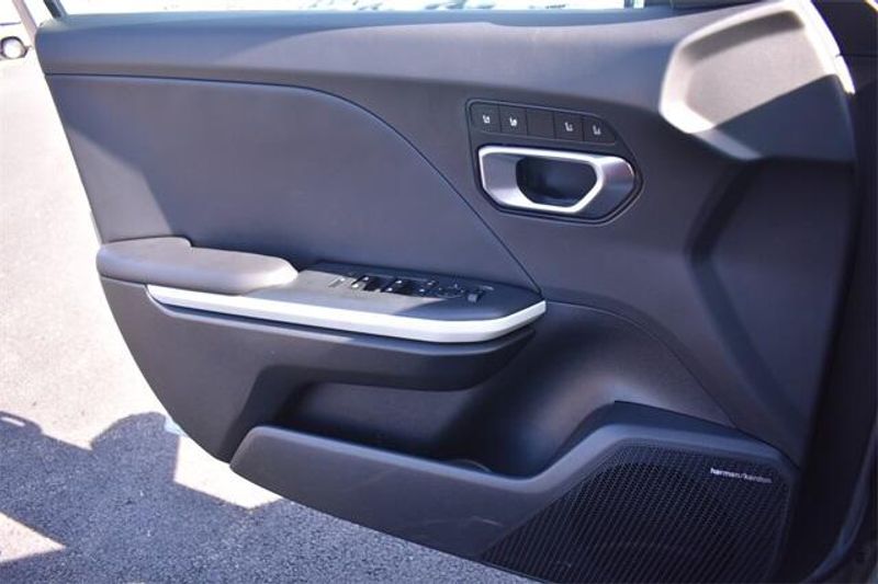 2025 Kia K4 GT-LineImage 31
