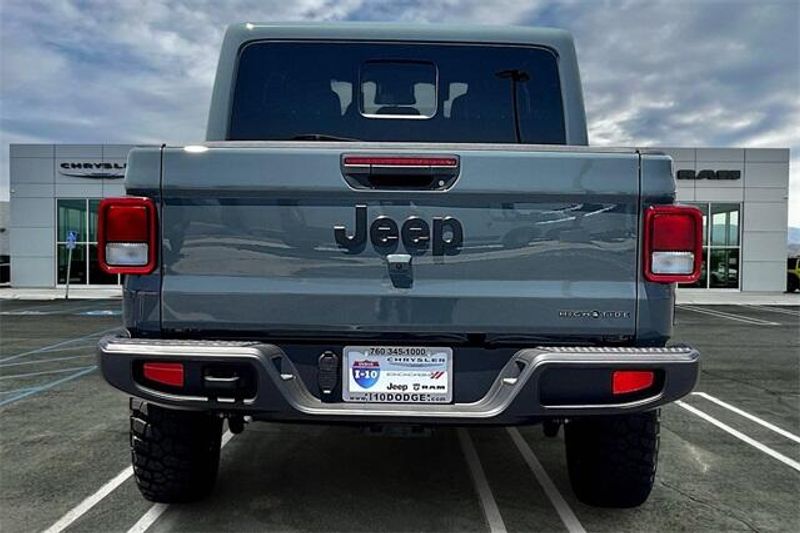 2025 Jeep Gladiator High Tide 4x4Image 3