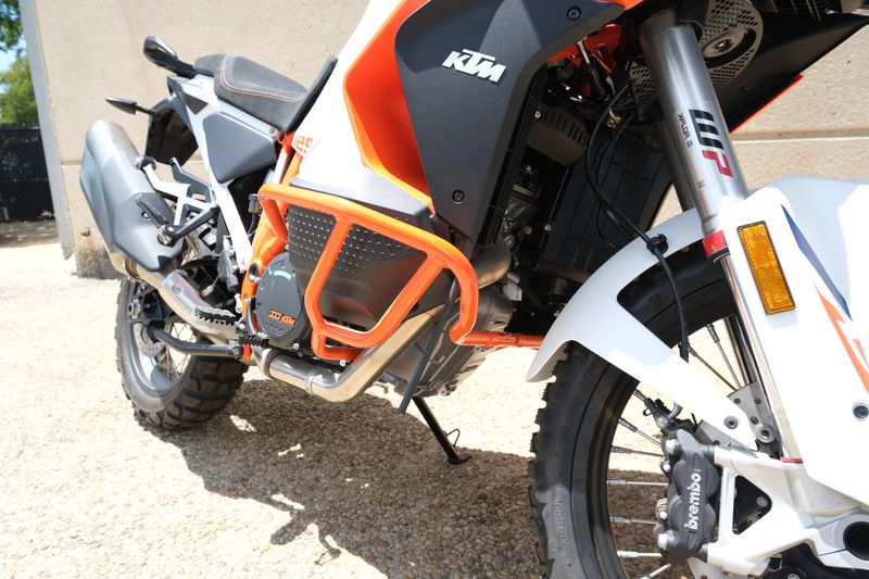 2024 KTM 1290 SUPER ADVENTURE R OT WHITEImage 5