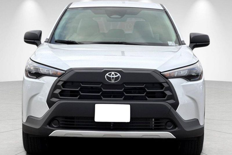 New 2026 Toyota Corolla Cross LImage 8
