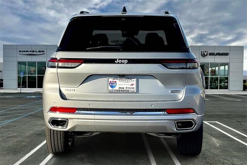 2025 Jeep Grand Cherokee Overland 4x4Image 3