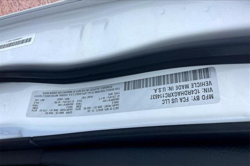 Used 2024 Dodge Durango SXTImage 32