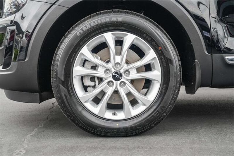 Used 2022 Kia Telluride LXImage 11