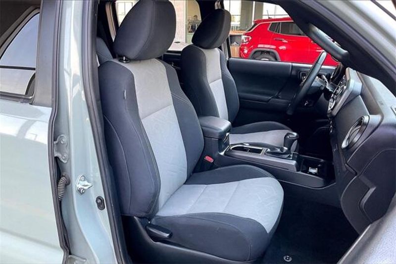 Used 2023 Toyota Tacoma TRD Off-RoadImage 6