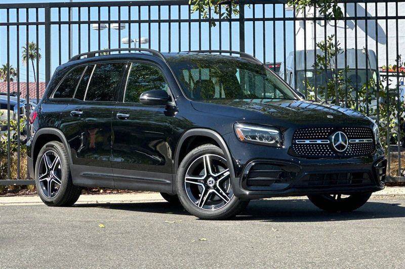 Used 2024 Mercedes-Benz GLB 250Image 2