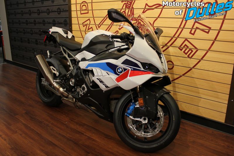 2025 BMW S 1000 RR Image 2