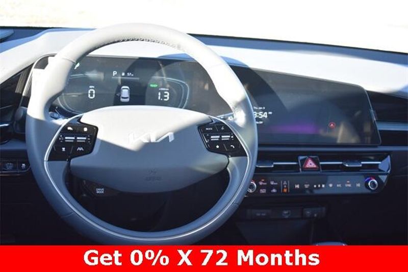 New 2025 Kia Niro EXImage 17