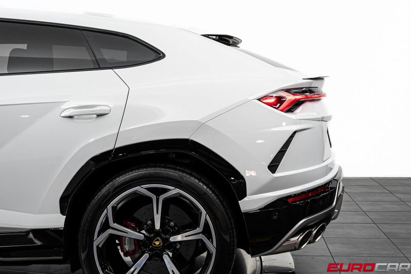 2021 Lamborghini Urus *PANORAMIC SUNROOF * FRONT PPF*Image 14