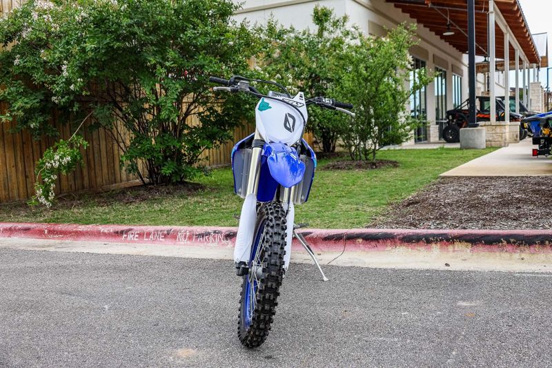 2020 Yamaha YZ450FX  TEAM BLUE Image 3