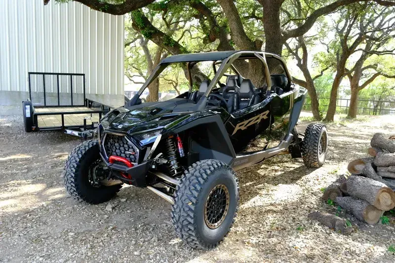 2025 Polaris RZR PRO R 4 ULTIMATE BLACK CRYSTAL AND SHADOW BRONZE Image 3