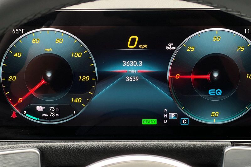 2023 Mercedes-Benz EQB 300Image 31