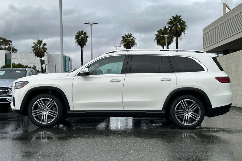 Used 2025 Mercedes-Benz GLS 450Image 7