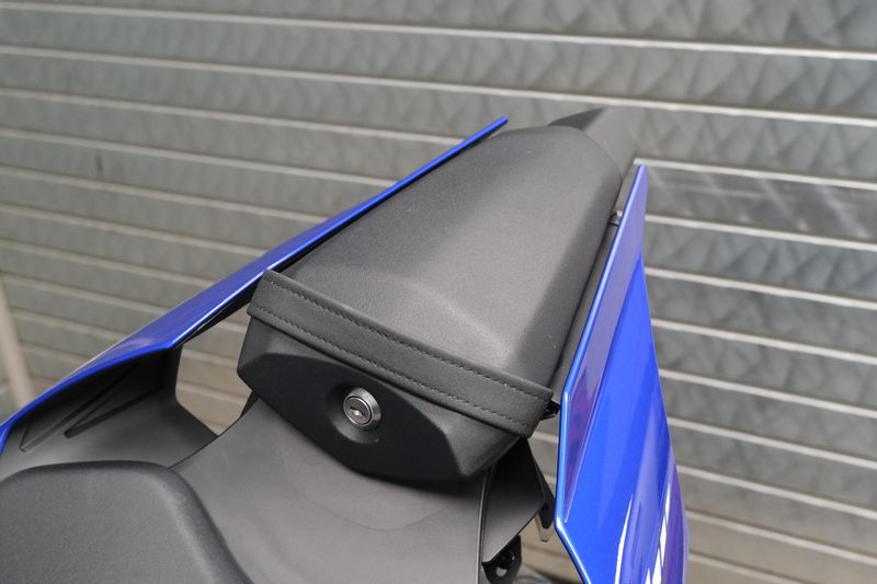 NEW 2026 YAMAHA YZFR1 Image 21