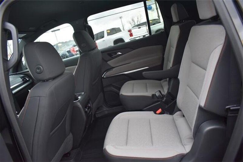 2025 Chevrolet Traverse LTImage 19