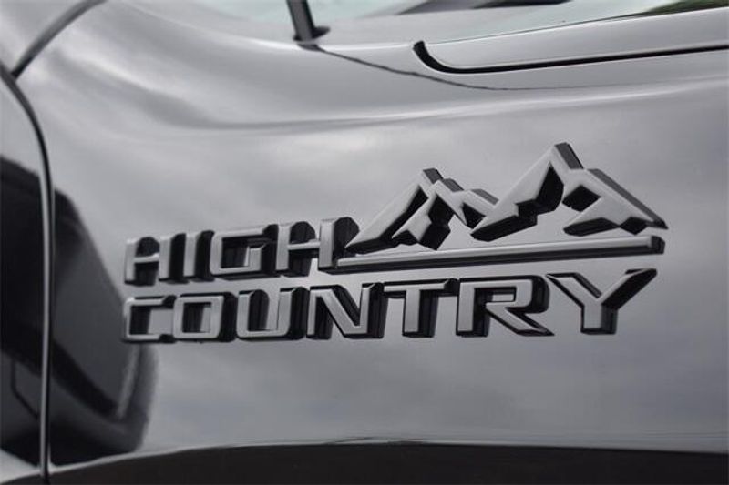 New 2025 Chevrolet Silverado 1500 High CountryImage 12
