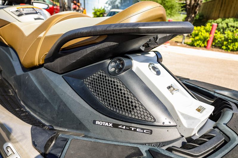 2009 SEADOO GTX 255  BROWN AND TAN Image 19