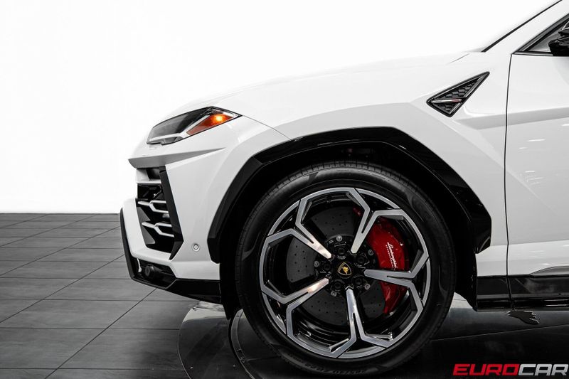 2021 Lamborghini Urus *PANORAMIC SUNROOF * FRONT PPF*Image 13