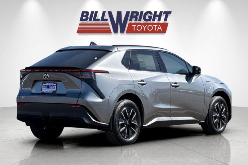 New 2027 Toyota bZ XLE PlusImage 3