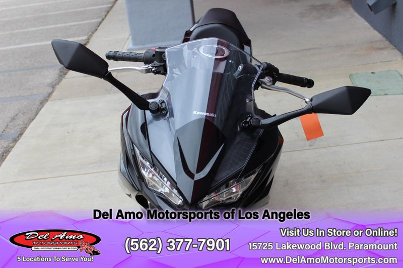 2025 Kawasaki Ninja 650 Base Image 6