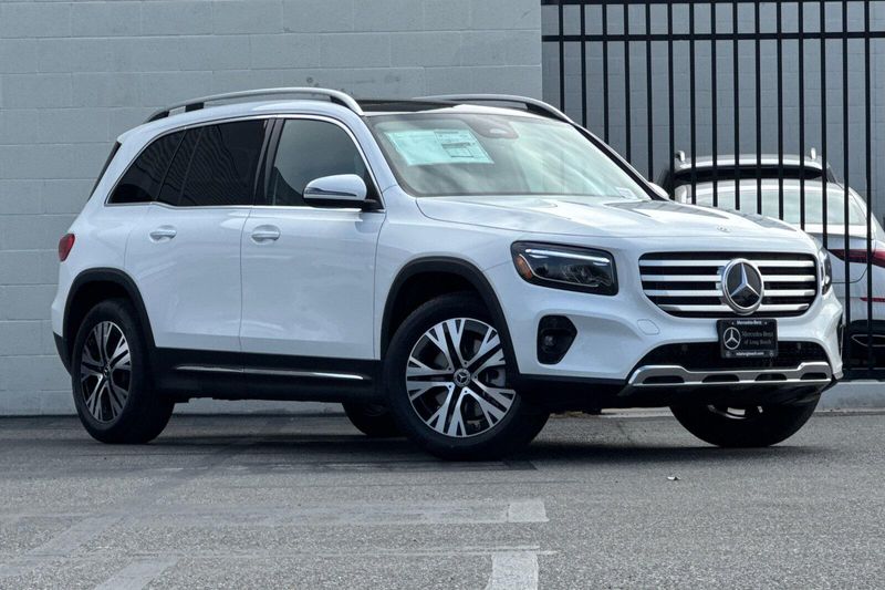 New 2026 Mercedes-Benz GLB 250Image 2