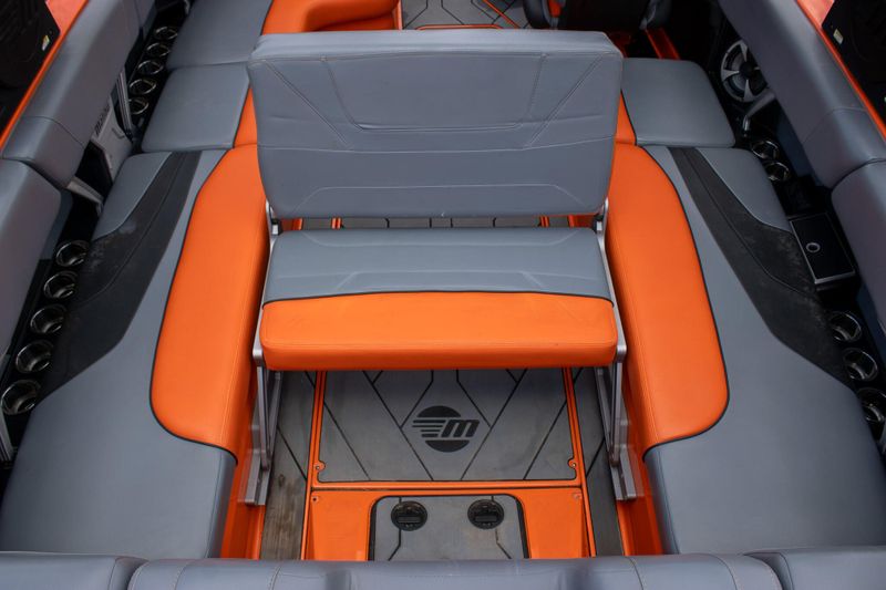USED 2020 MALIBU 24 MXZ Image 37