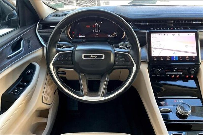 Used 2021 Jeep Grand Cherokee L LimitedImage 4