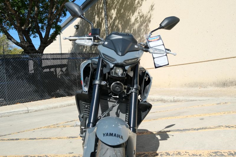 USED 2022 YAMAHA MT03 Image 9