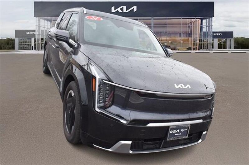 2024 Kia EV9 LandImage 9