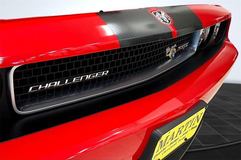 2009 Dodge Challenger SRT8 photo 22