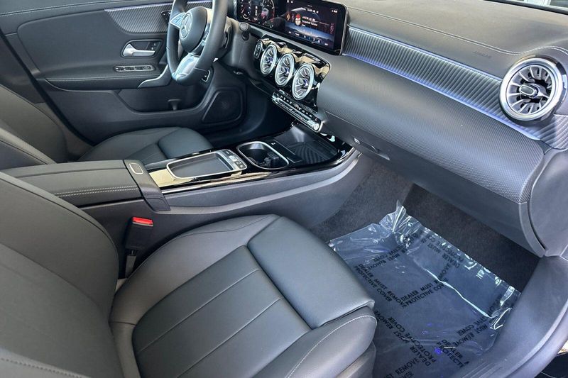 Used 2025 Mercedes-Benz CLA 250Image 17