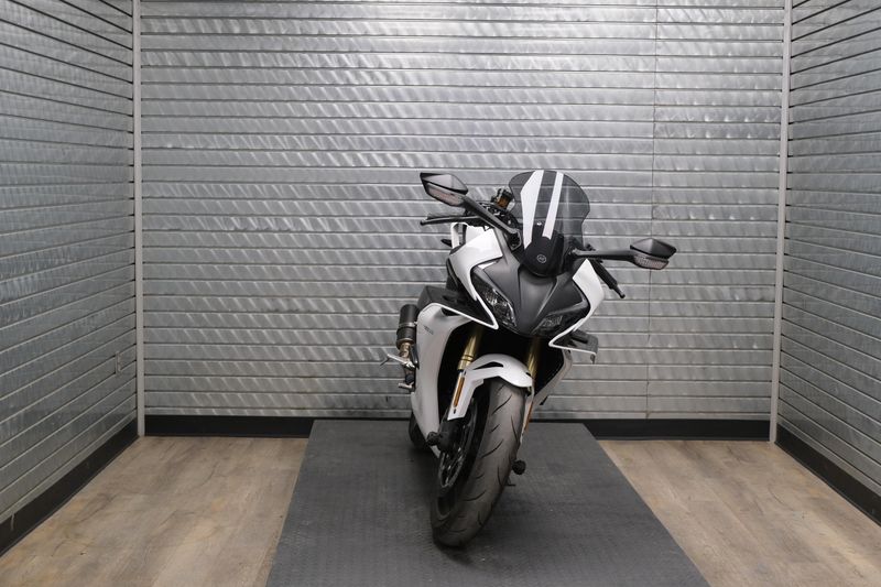 2024 CFMOTO 450SS NEBULA WHITEImage 8