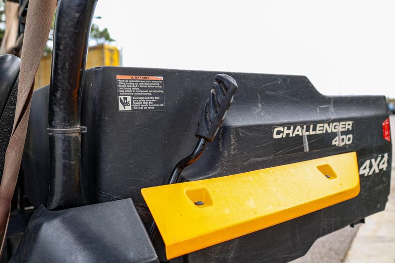 Used 2018 CUB CADET CHALLENGER 400  BLACK AND YELLOW Image 27