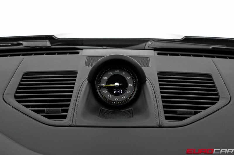 2026 Porsche 911 GT3 Touring *6-SPEED MANUAL * EXCLUSIVE INTERIOR*Image 33