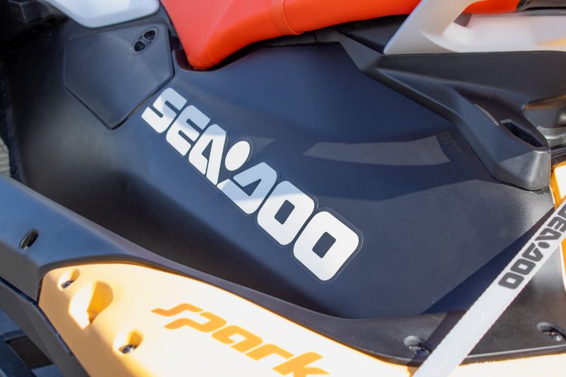 USED 2025 SEADOO SPARK FOR 3 CONVENIENCE PACKAGE WITH SOUND SYSTEM Image 4