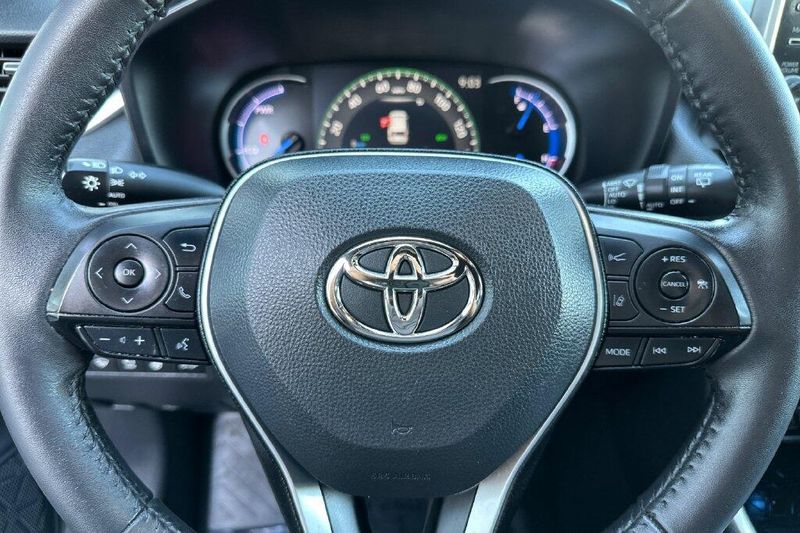 Used 2022 Toyota RAV4 Hybrid XSEImage 22