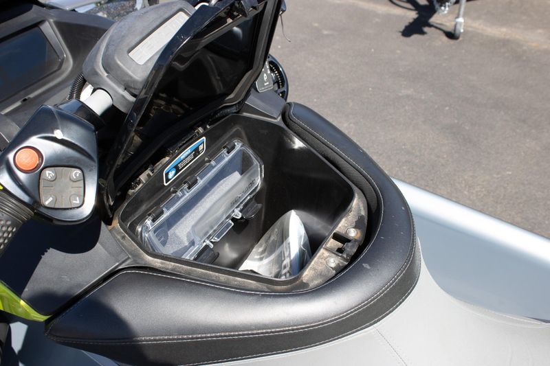 NEW 2025 SEADOO RXPX 325 WITH SOUND SYSTEM Image 13