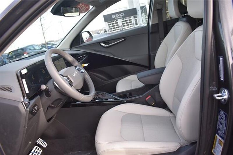 New 2025 Kia Niro EX TouringImage 22