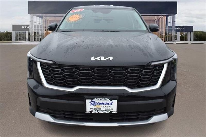 2024 Kia Sorento LXImage 9