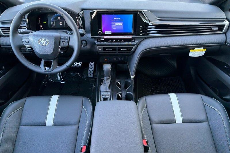 New 2026 Toyota Camry SEImage 14