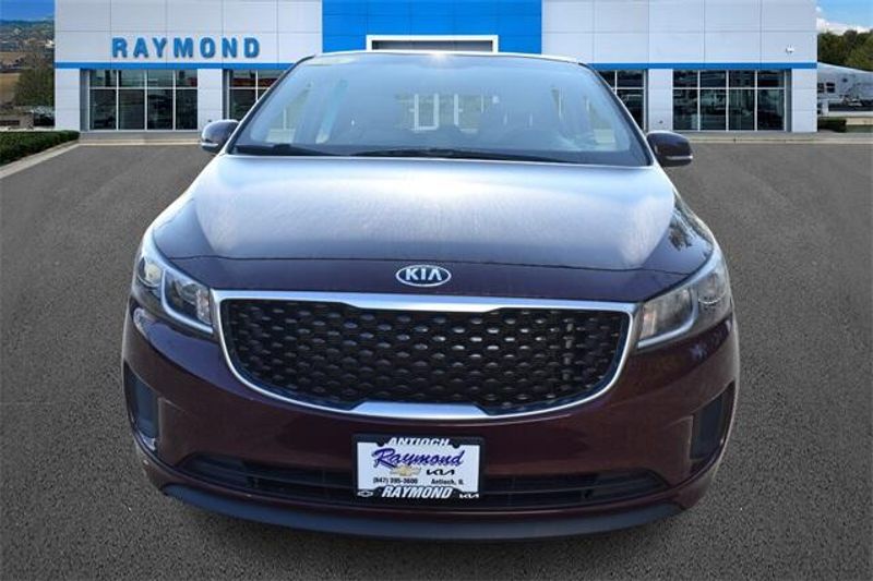 2016 Kia Sedona LXImage 8