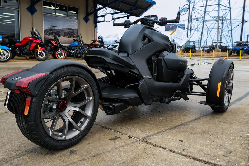 2025 Can-Am RYKER 900 BLACKImage 13