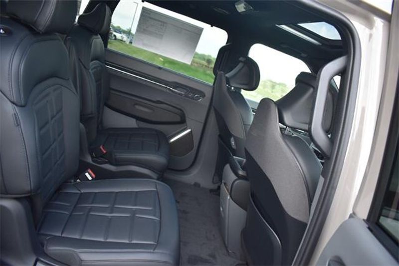 New 2026 Kia EV9 LandImage 17