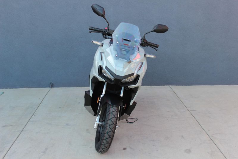 New 2026 Honda ADV160 Image 4