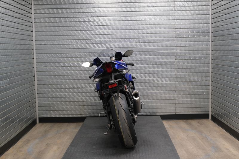 NEW 2026 YAMAHA YZF-R1 Image 4