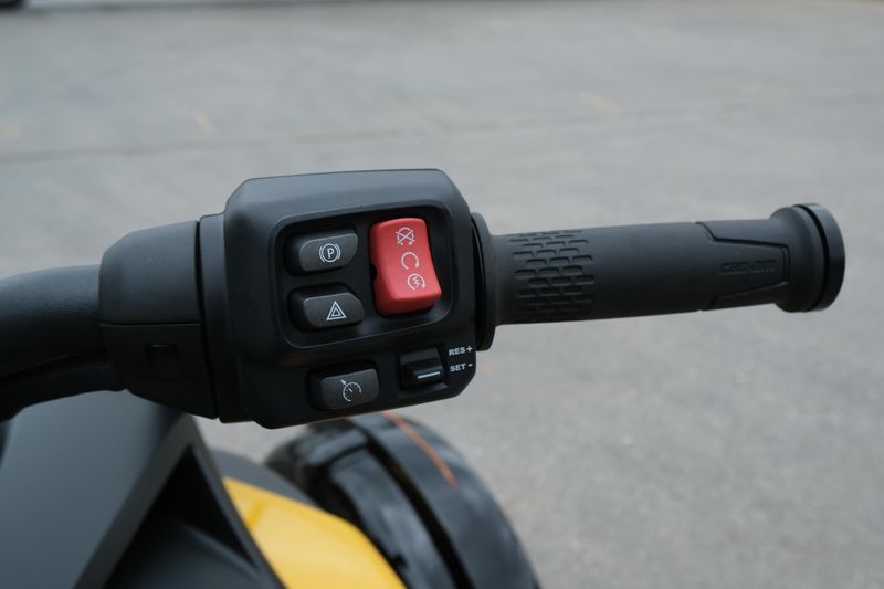 NEW 2026 CAN-AM SPYDER F3S Image 15