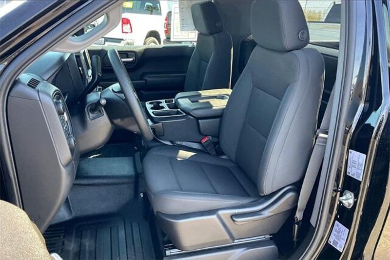 Used 2025 Chevrolet Silverado 1500 WTImage 22