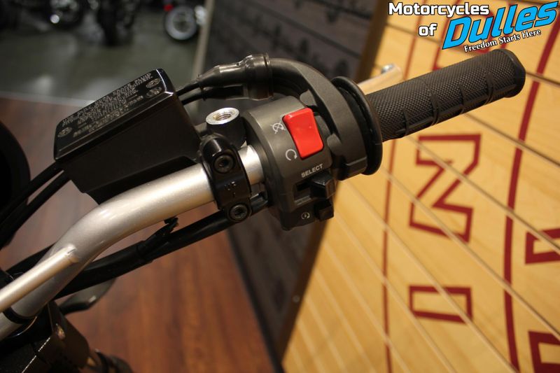 Used 2017 Yamaha SCR 950 Image 11