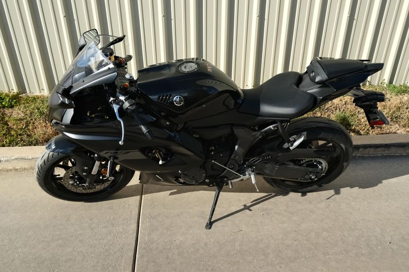 NEW 2025 YAMAHA YZFR7 Image 6