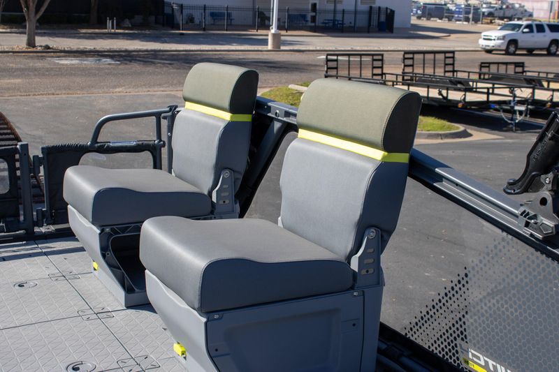 NEW 2026 SEADOO SWITCH FISH COMPACT 170HP WITH PAINTED TRAILER Image 16